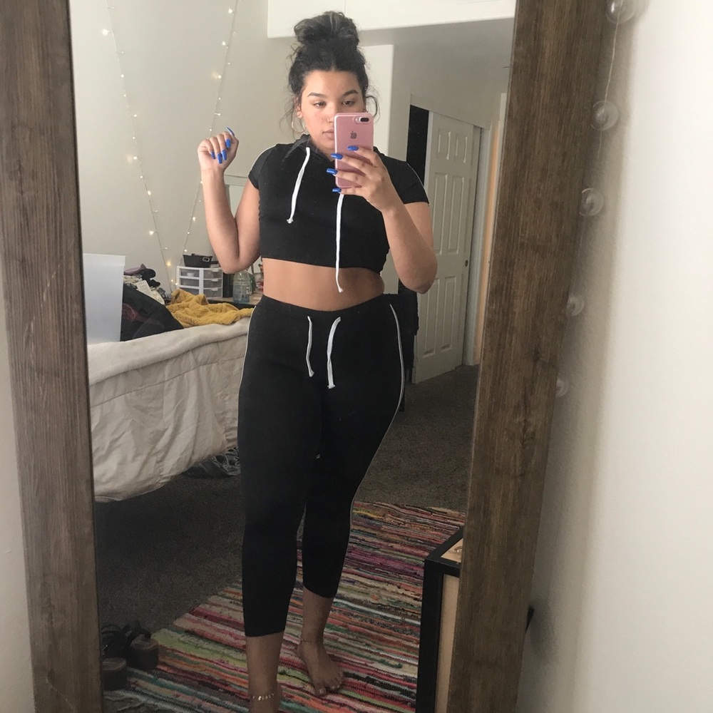 black 2 piece set (crop top n joggers)